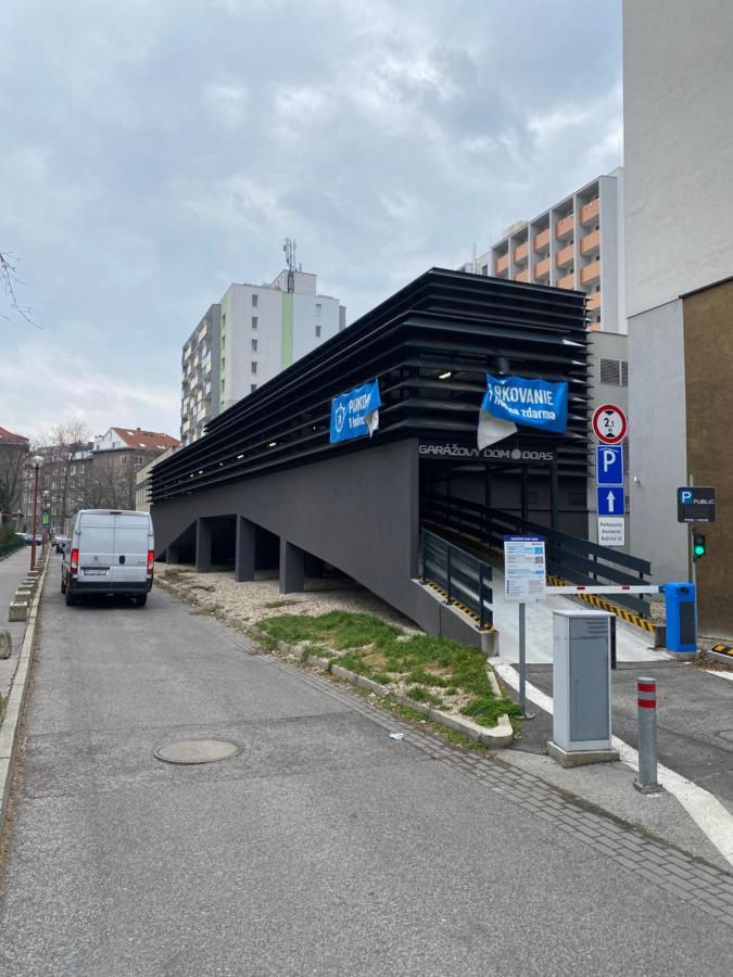 Sweet Home By Zoom Apartments Bratislava Exterior foto